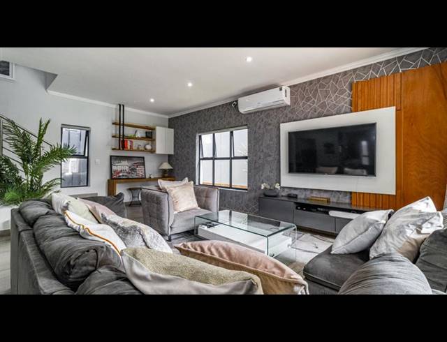 4 BEDROOM PROPERTY TO RENT IN BRYANSTON